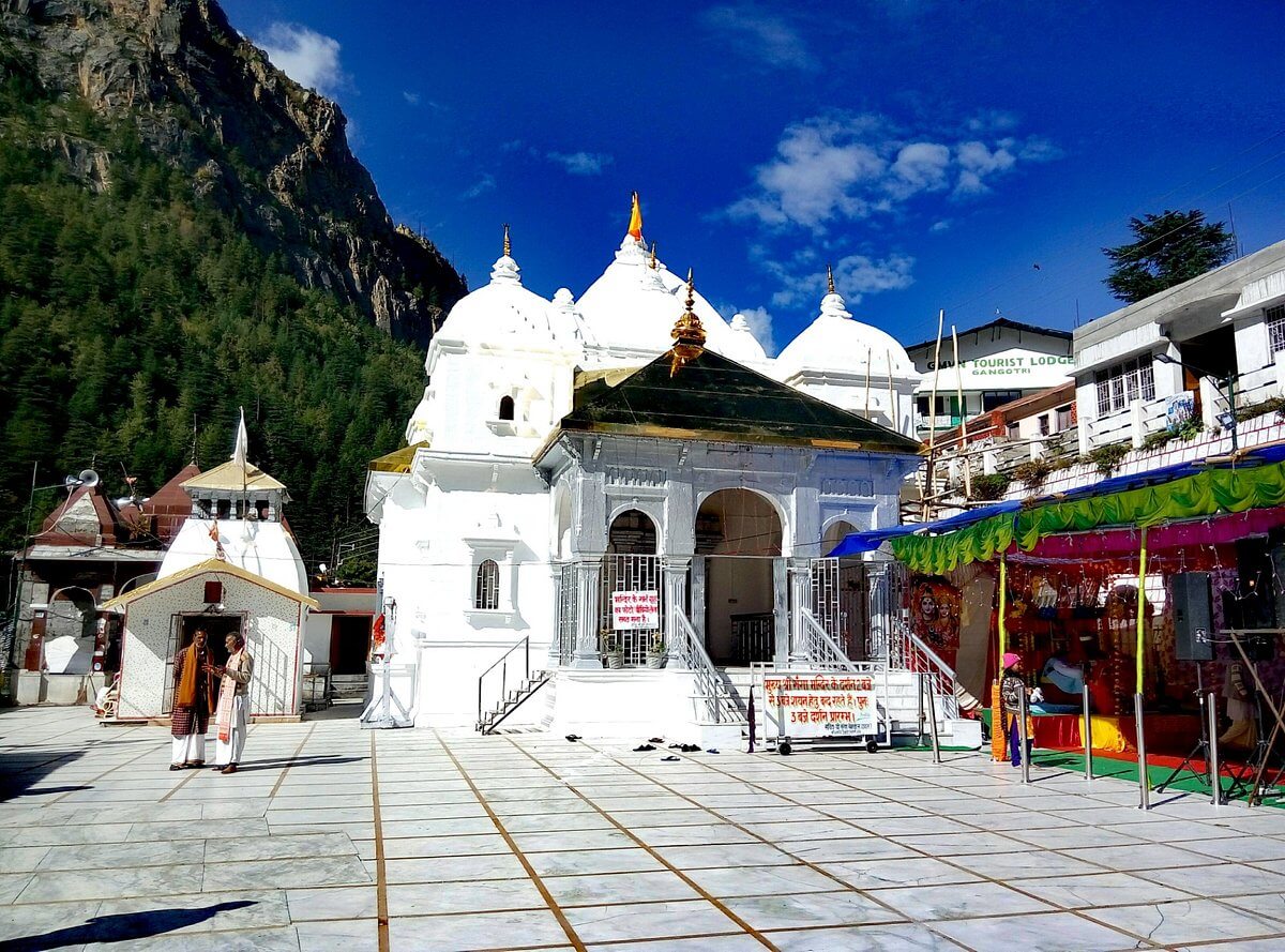 <span  class="uc_style_uc_tiles_grid_image_elementor_uc_items_attribute_title" style="color:#ffffff;">Gangotri yatra</span>